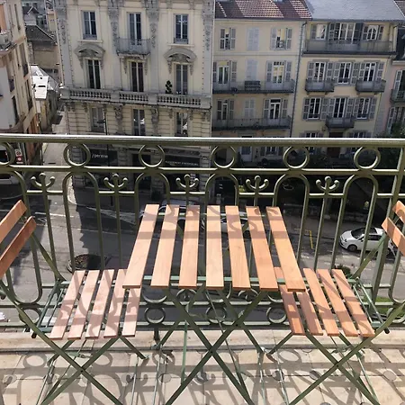 Apartment 52m2 1 Balcon En Centre-ville Aix-les-Bains